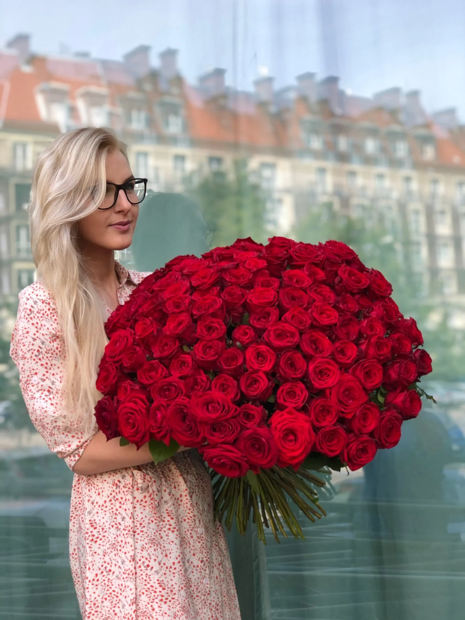 101 Czerwonych Róż – Niezapomniany Prezent z Dostawą - Image 3