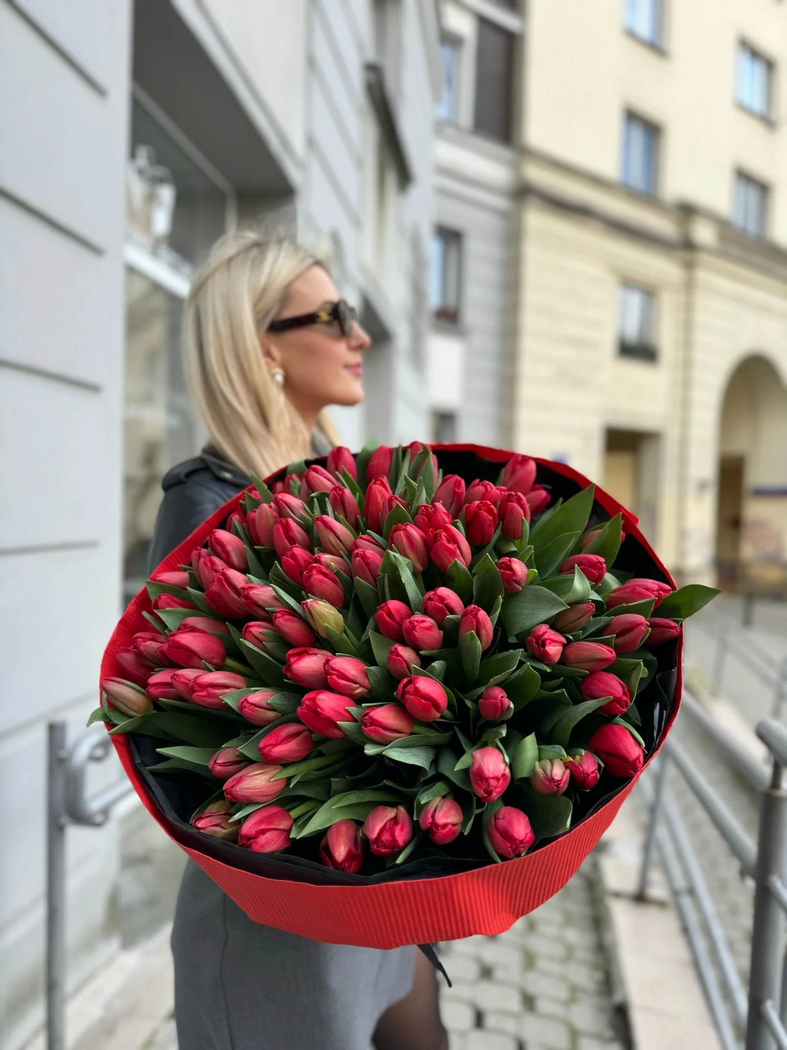 Bukiet Czerwonych Tulipanów - Image 4