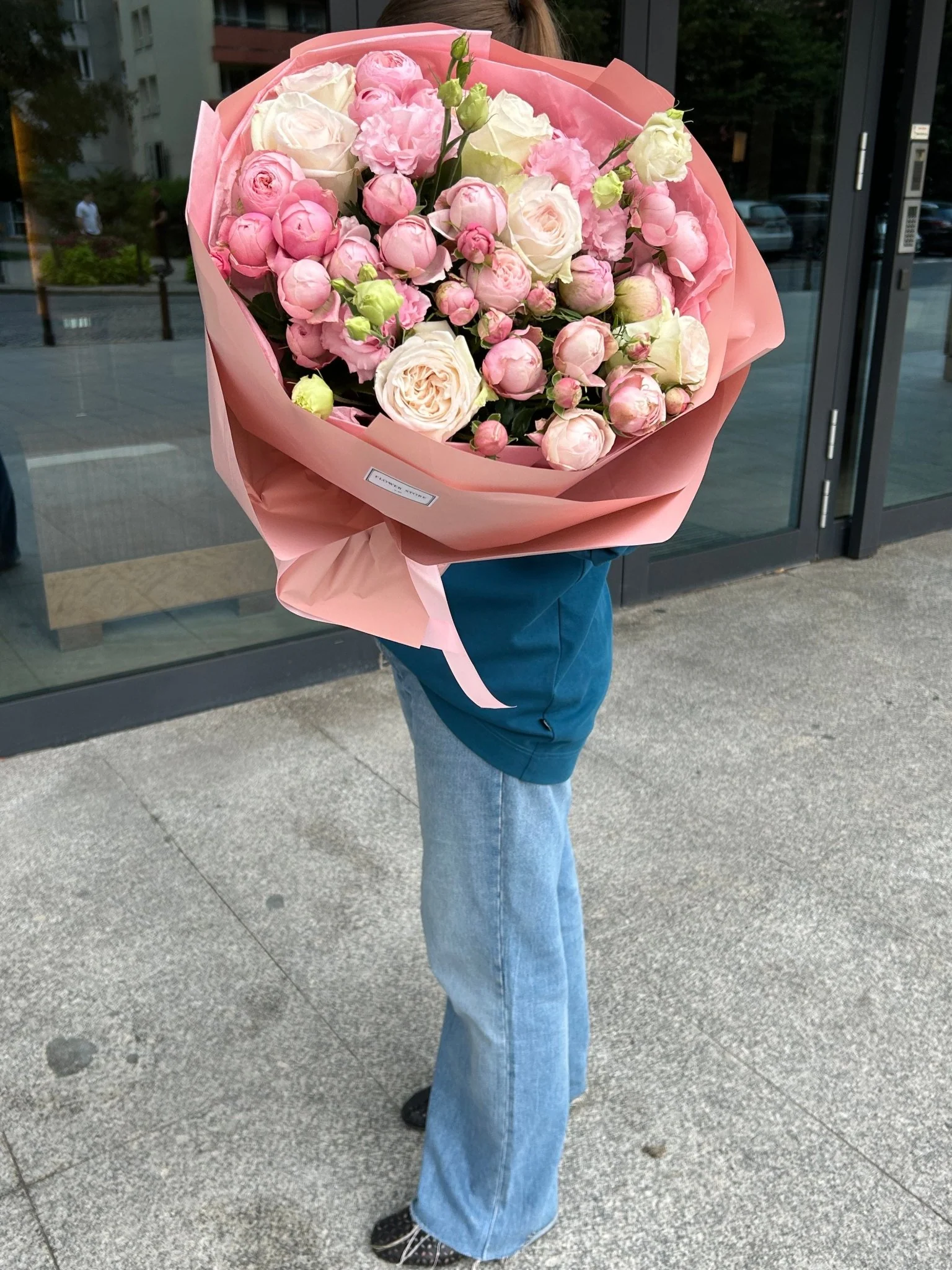 Bukiet kwiatów Classy Blush - Image 2