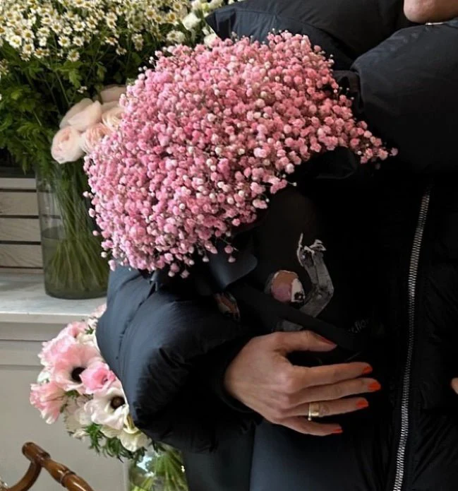 Bukiet Różowej Gipsówki w Flowerboxie - Image 3