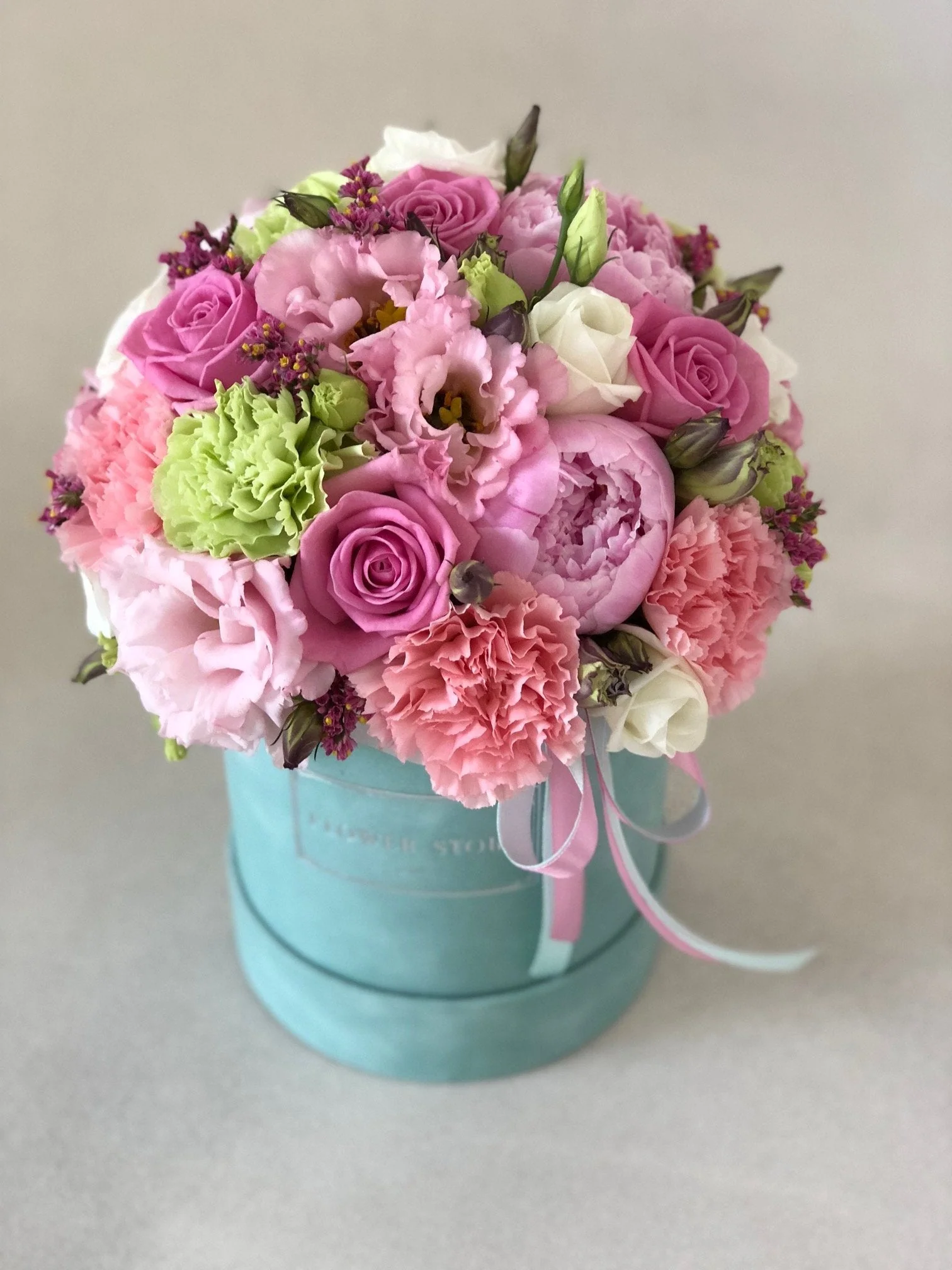 Miętowe Flokowane Pudełko z Wiosennymi Kwiatami – Perfekcyjny Prezent na Każdą Okazję - Image 3