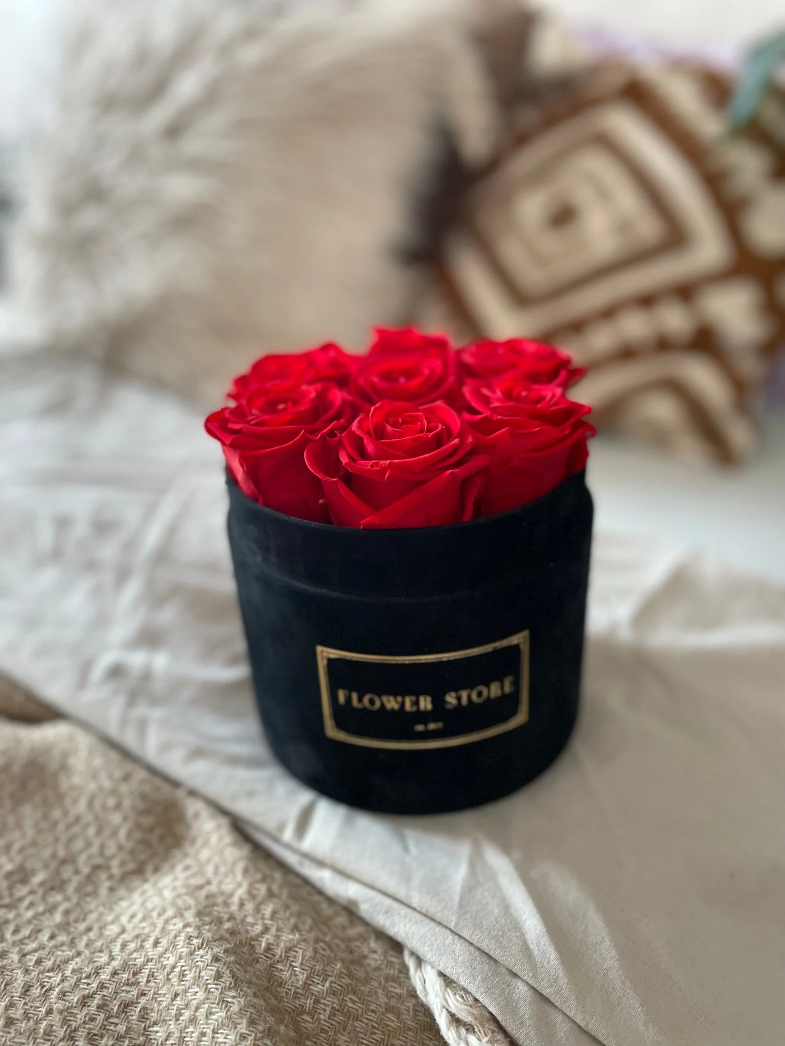 Wieczne róże - średni flokowany czarny flowerbox - Image 3